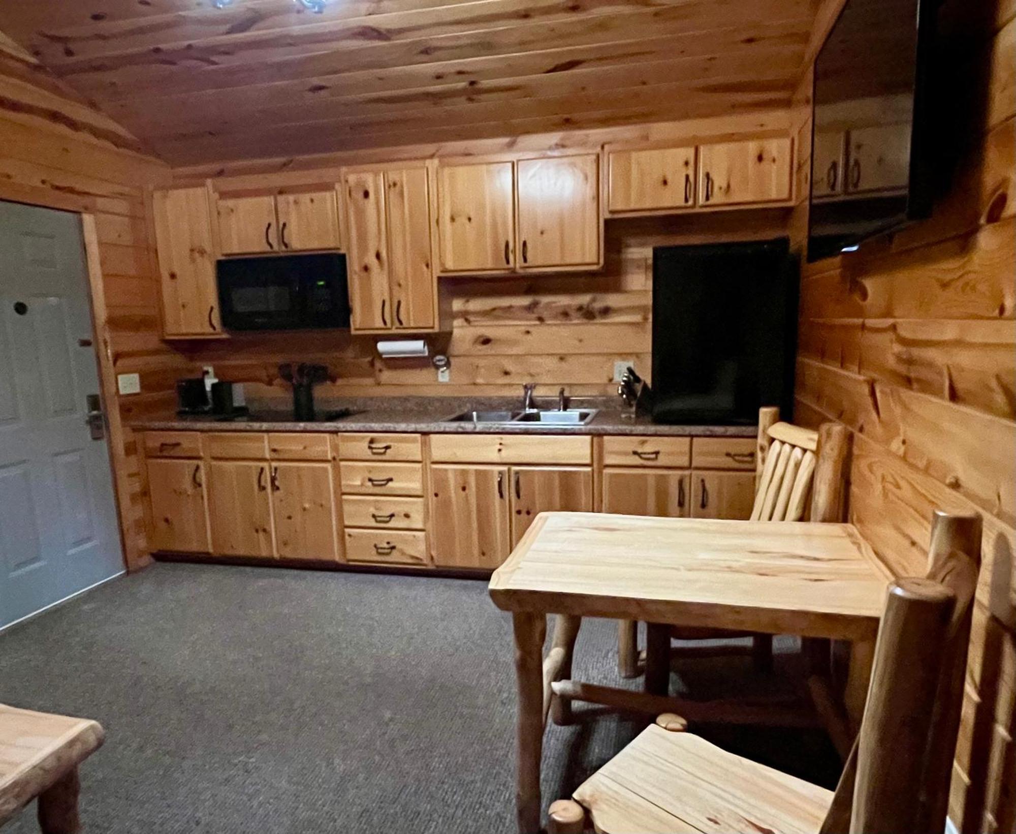 Badlands Frontier Cabins Wall Extérieur photo