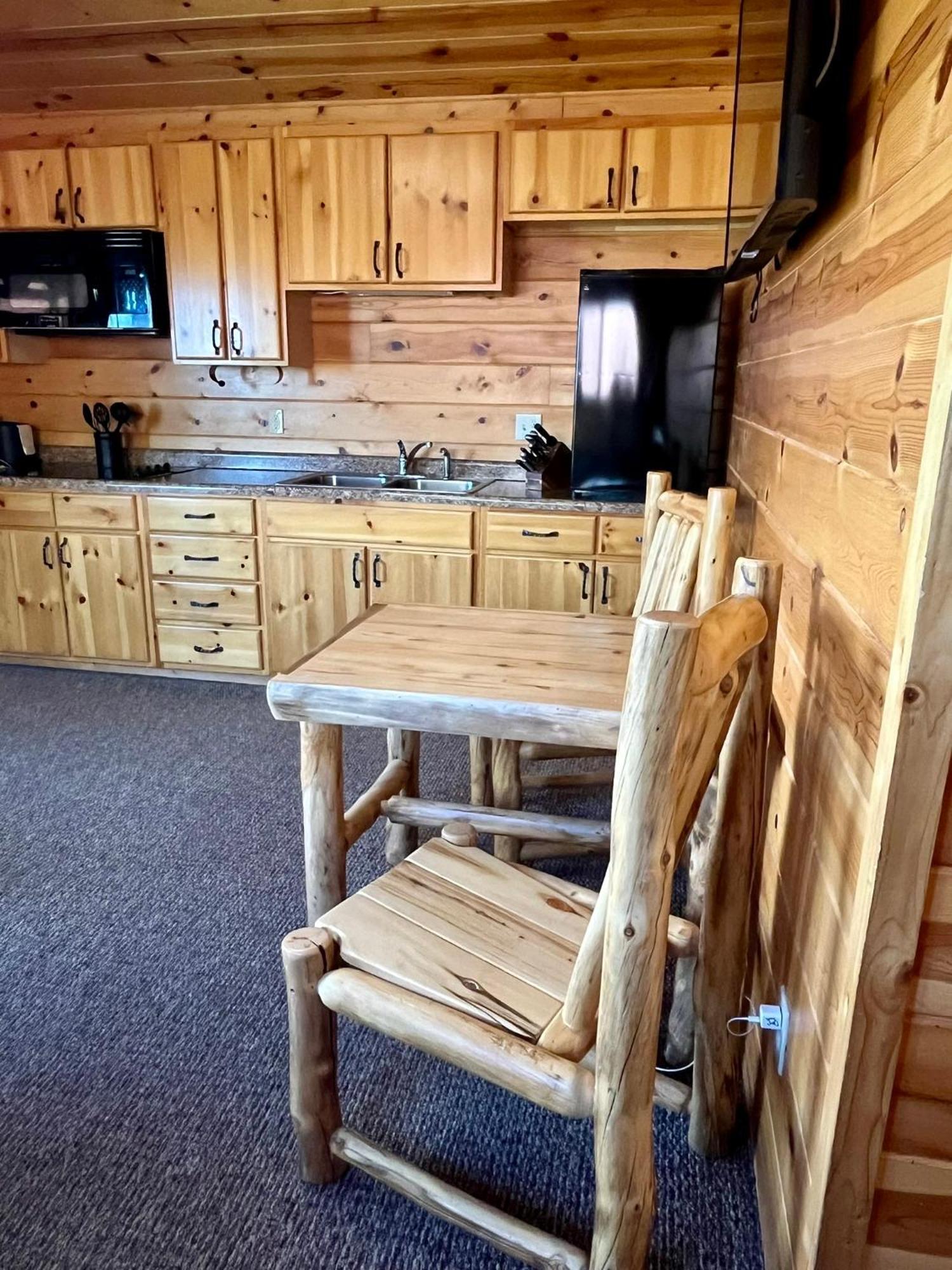Badlands Frontier Cabins Wall Extérieur photo
