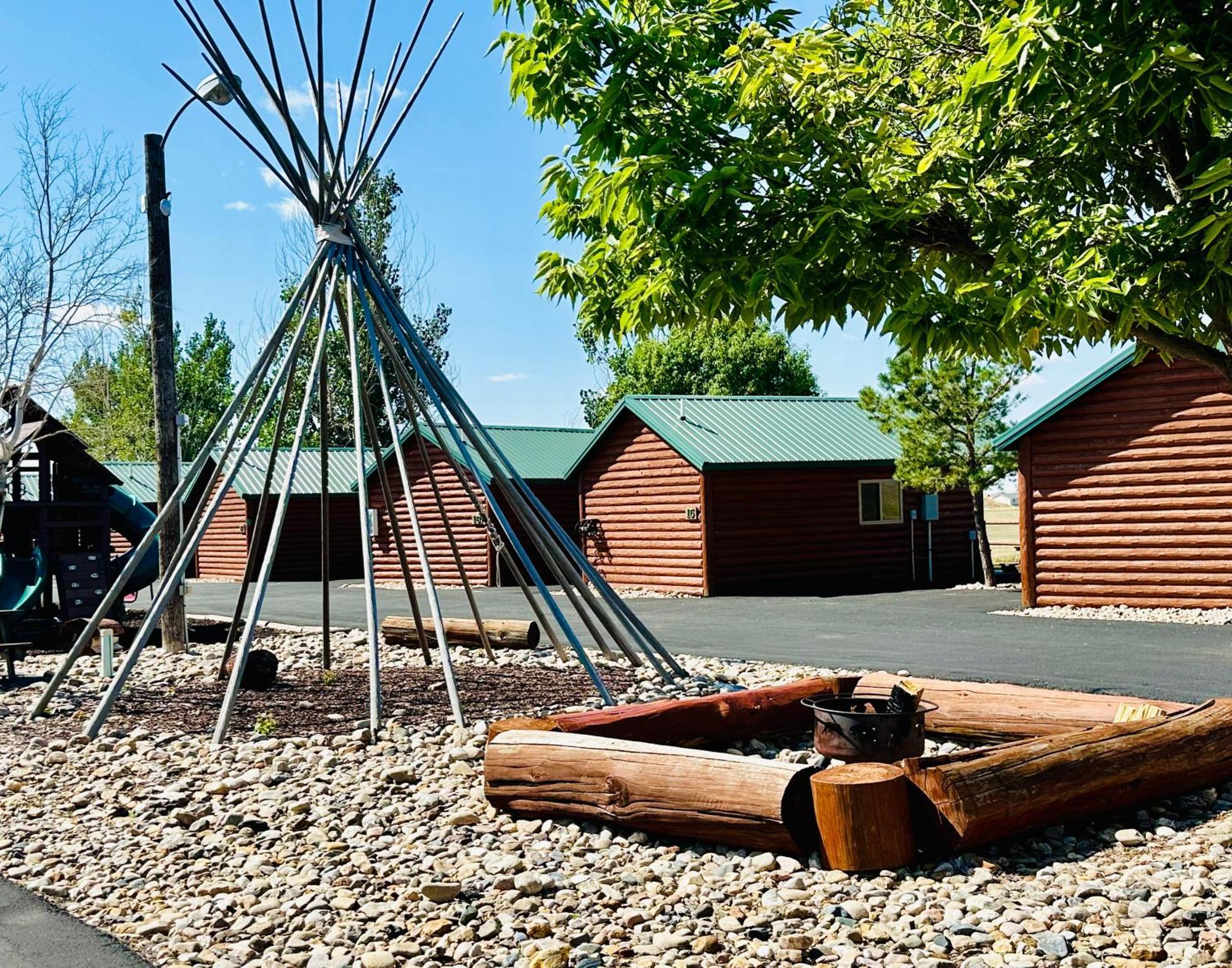 Badlands Frontier Cabins Wall Extérieur photo